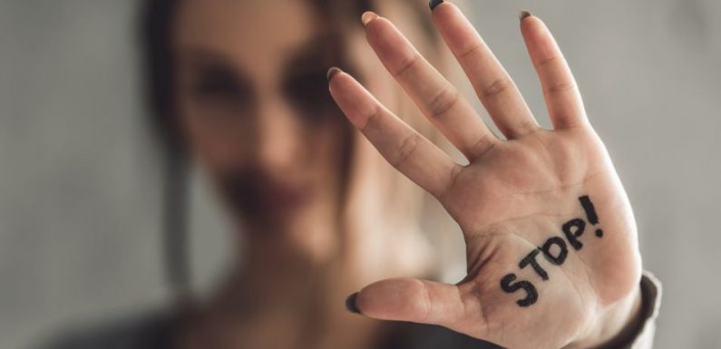 42% des Français pensent qu’une victime de viol peut l’avoir « bien cherché »