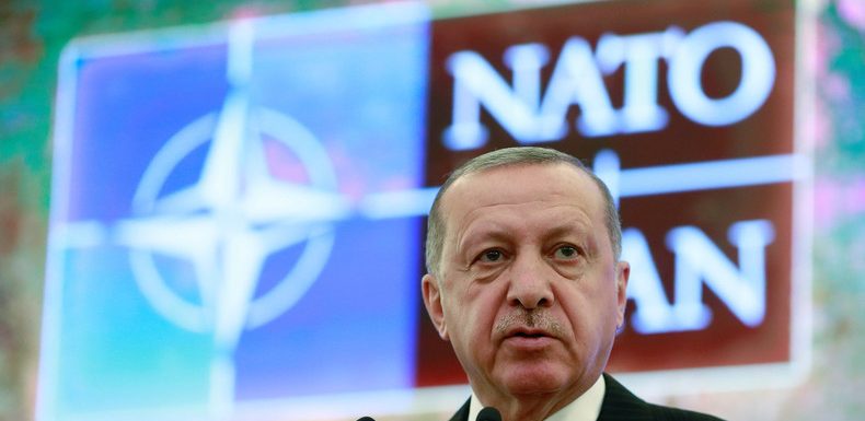 Malgré les menaces de Washington, Erdogan refuse de renoncer au S-400 russe