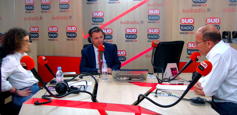 Chambres à gaz : Etienne Chouard exprime ses regrets et quitte Sud Radio