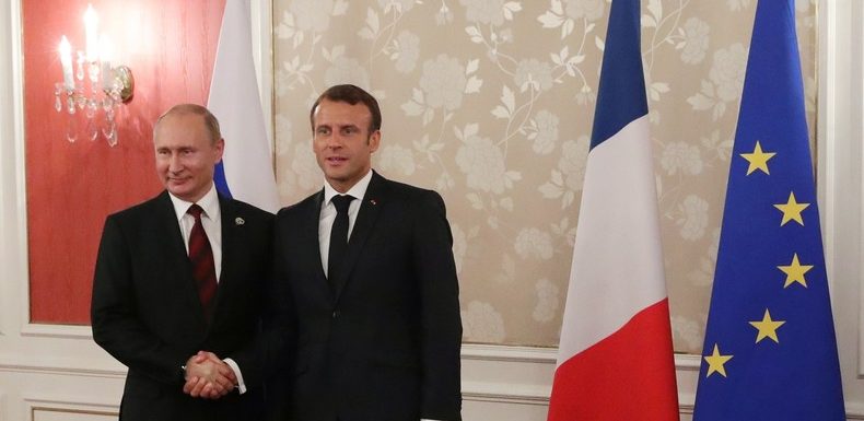 Emmanuel Macron prône une «nouvelle architecture de confiance» entre l’Europe et la Russie