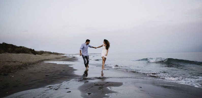 Votre amour de vacances s’est transformé en celui de toute une vie? Racontez-nous