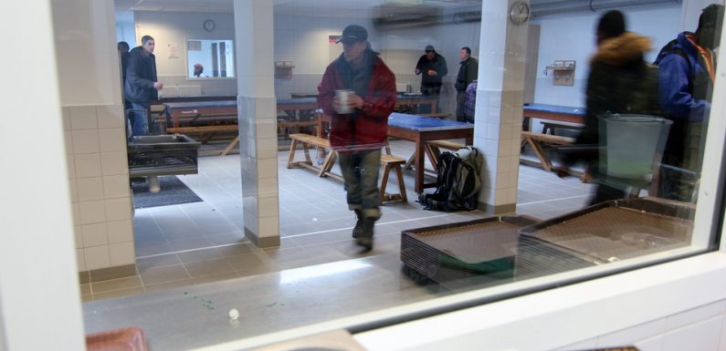 Des associations alertent sur les coupes budgétaires dans certains centres d’accueil des sans-abri