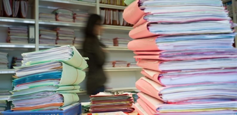 Travailler plus de 10 heures par jour de façon prolongée expose au risque d’AVC
