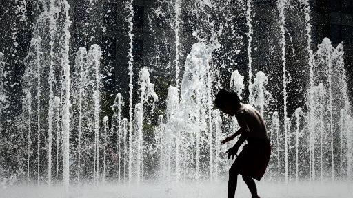 EN DIRECT – Canicule et orages : 81 départements en vigilance orange, record de chaleur absolu battu à Bordeaux