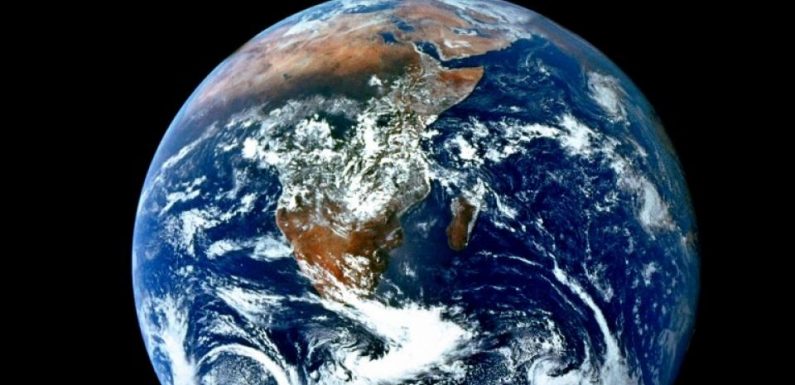Des particules cosmiques très puissantes foncent sur la Terre actuellement mais personne ne sait trop pourquoi