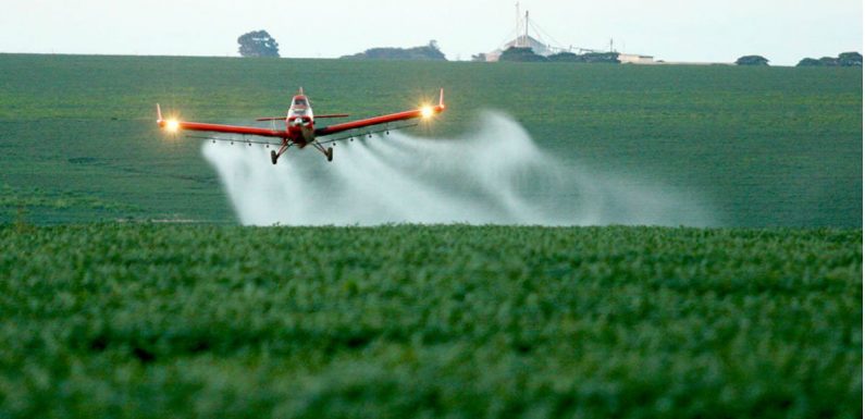 En 3 ans le Brésil a augmenté de 50% la vente de produits agricoles toxiques interdits dans l’union européenne. Par Carta Capital
