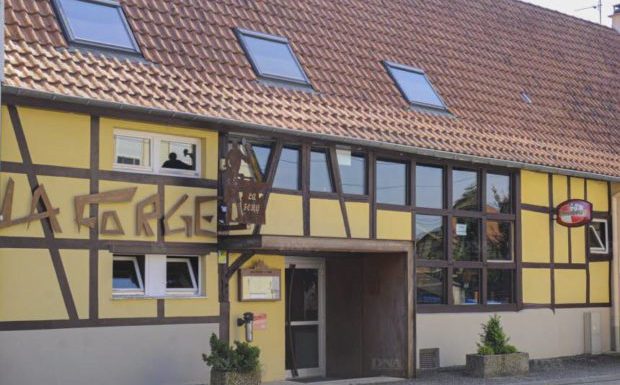 Gambsheim (67) : un restaurateur a imprimé des menus avec des extraits du livre « Le Suicide Français » d’Éric Zemmour