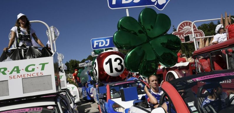 «Est-ce raisonnable de continuer à couvrir le Tour de France avec 1 800 bagnoles ?»