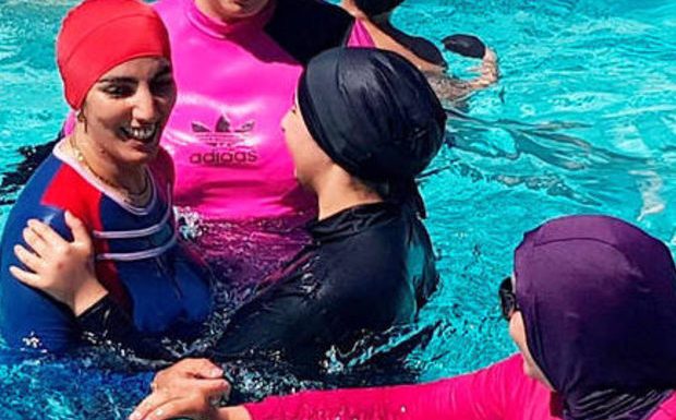 Zoom sur le profil des Français favorables à l’interdiction du burkini dans une piscine