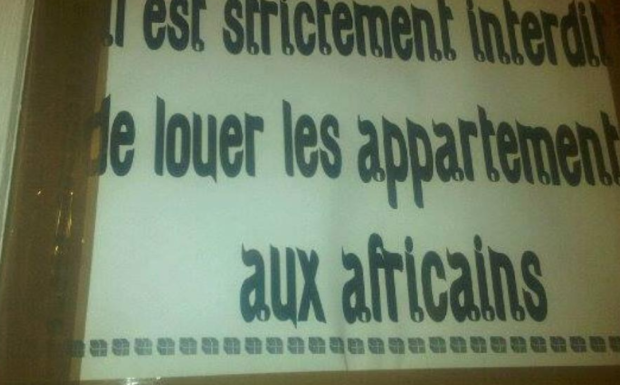 Racisme anti-Noirs au Maroc : Selon l’historien marocain Chouki El Hamel, « les concepts de « race » et de racisme ne sont pas une invention euro-américaine » (…) « dès le XVIe siècle, des dynasties marocaines ont lié la « blancheur » à la légitimité politique et à la liberté »