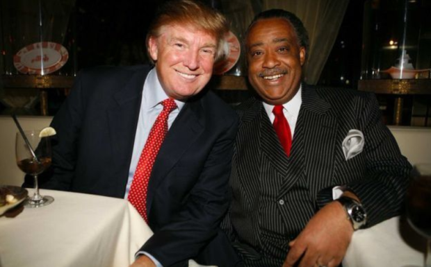 Donald Trump traite le révérend Al Sharpton, figure du mouvement de défense des droits des Noirs, « d’escroc qui déteste les Blancs et les policiers »