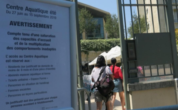 Rueil/Neuilly/Puteaux (92) : l’accès restreint aux piscines est « le prix à payer pour préserver le bien-être des usagers… »