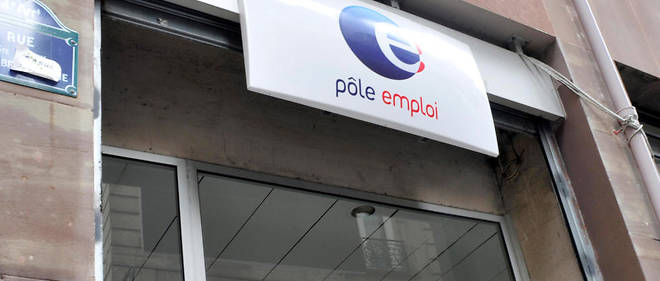 Le nombre de chômeurs recule encore au deuxième trimestre