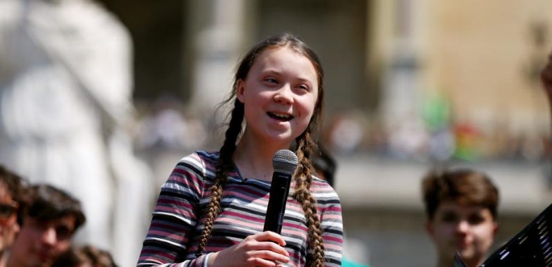 Trop jeune, manipulée, payée… Nous avons passé au crible les critiques faites à Greta Thunberg
