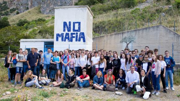 En Sicile, une agence de voyage propose un guide des boutiques, restaurants et hôtels qui résistent à la mafia