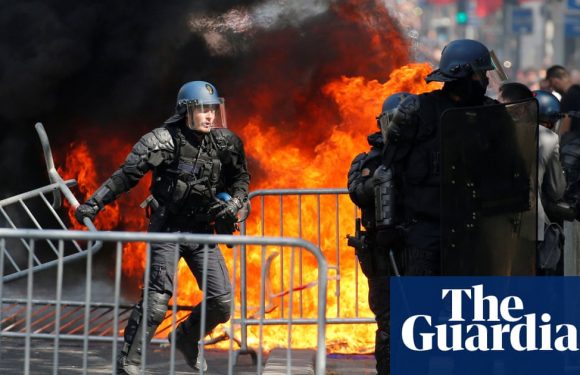 France: riot police use teargas to disperse Bastille Day protesters