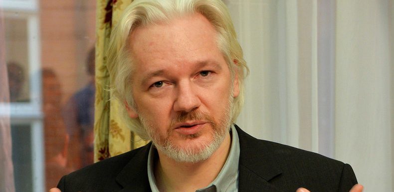 Selon Mike Pompeo, Julian Assange devrait prochainement être extradé vers les Etats-Unis