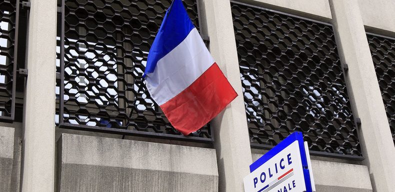 Trois Gilets jaunes en garde à vue après une altercation avec un automobiliste à Paris