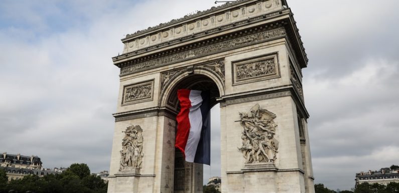 14 juillet : Drouet, Nicolle et Rodrigues interpellés près des Champs-Élysées