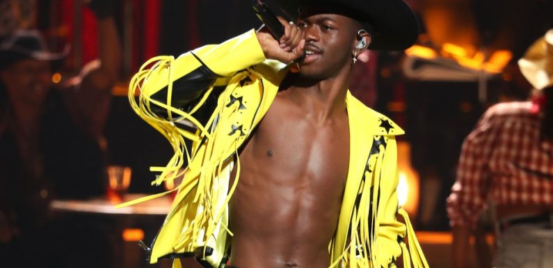 «Old Town Road»: Record de longévité pour l’improbable tube du rappeur Lil Nas X