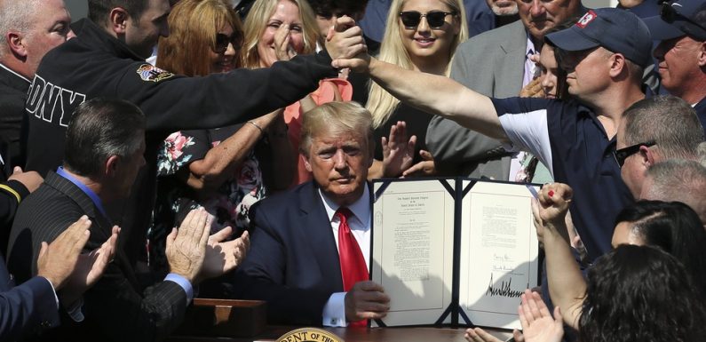 11-Septembre: Donald Trump ratifie la loi sur l’indemnisation des victimes