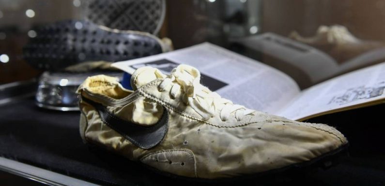 PODCAST. «Minute Papillon!»: La «Moon Shoe» se vend cher, le pragmatique Boris Johnson