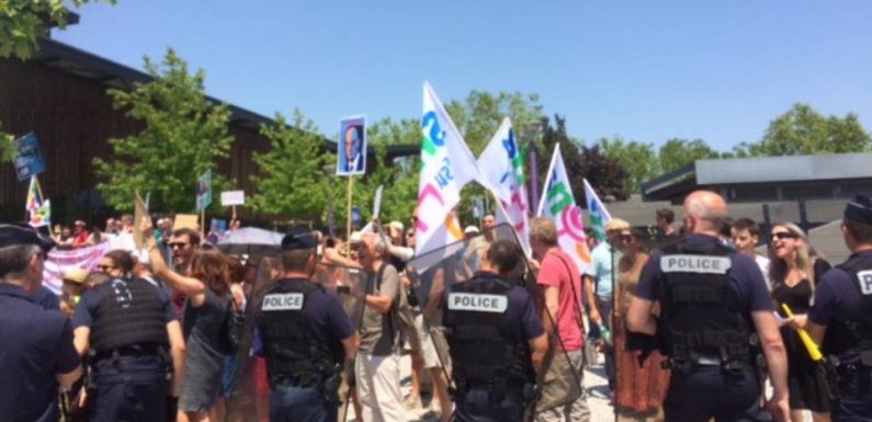 Bordeaux: Le ministre de l’Education accueilli aux cris de «Blanquer démission !»