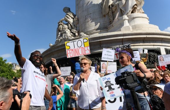 Meurtres de femmes: Plusieurs centaines de personnes mobilisées à Paris