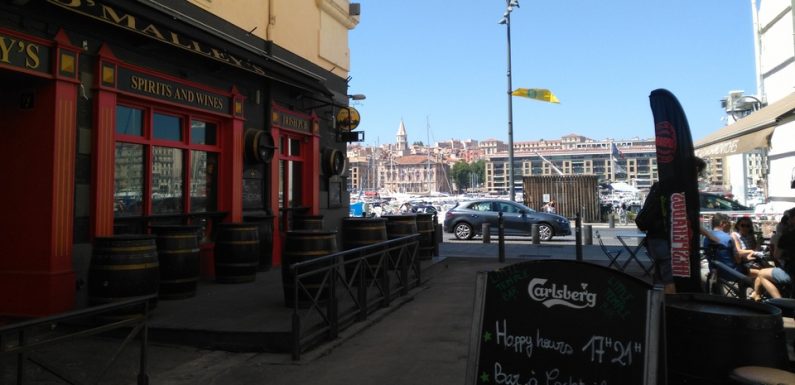 CAN 2019: Les pubs du Vieux-Port à Marseille sont-ils prêts à diffuser la finale?