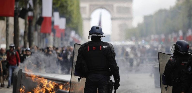 14-Juillet: Tensions sur les Champs-Elysées occupées par des «gilets jaunes»