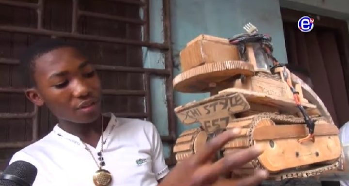 Cameroun : un réfugié, futur ingénieur, rêve de créer des véhicules 100 % camerounais, en travaillant chez les Blancs