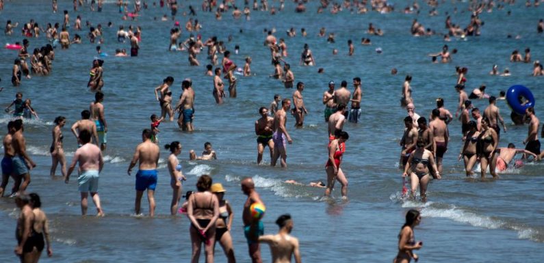 Topless : les Espagnoles font de la résistance