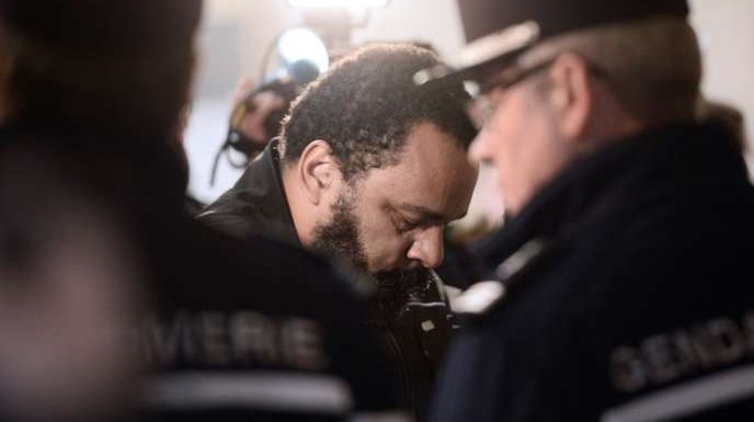 Dieudonné condamné à deux ans de prison ferme pour fraude fiscale, blanchiment et abus de biens sociaux