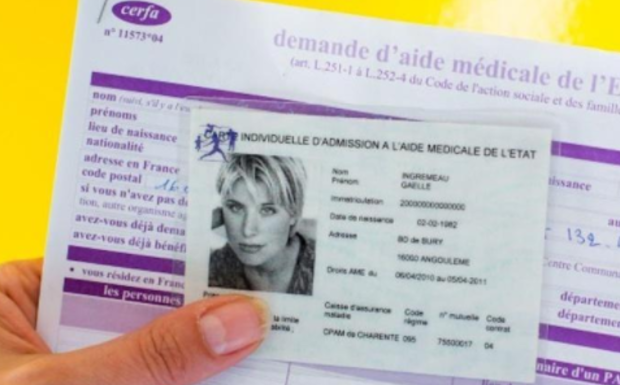 Le gouvernement va-t-il réformer l’Aide médicale d’État pour les sans-papiers ?