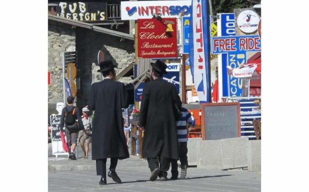 Les Alpes françaises, refuge estival des juifs orthodoxes