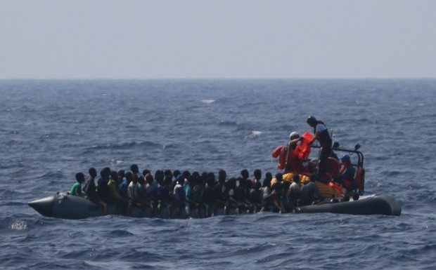 L’Ocean Viking cherche un port où débarquer les migrants : « Que les états signataires des conventions maritimes fassent leur travail »