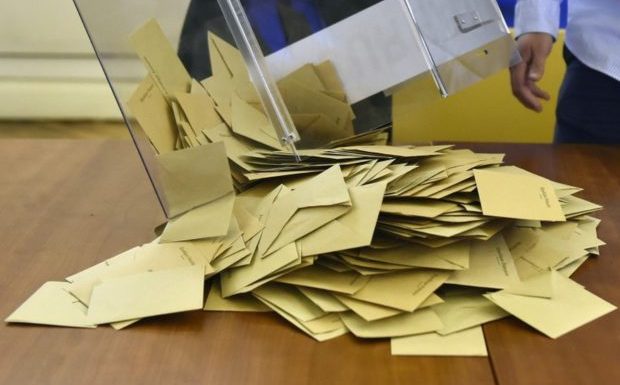 Municipales : le poids démographique des populations immigrées «handicap structurel pour le RN»