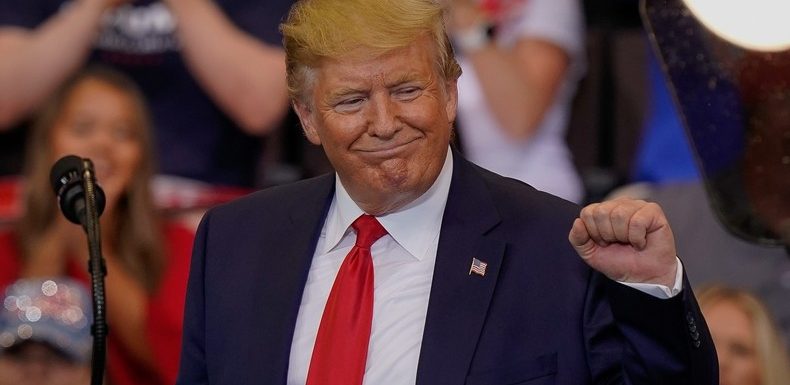 Trump annonce 10% de droits de douane sur 300 milliards de dollars d’exportations chinoises