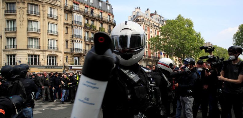 La diplomatie française reprise de volée après sa condamnation des interpellations en Russie