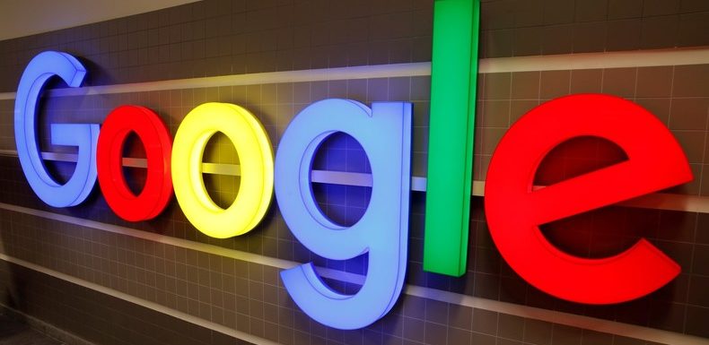 La Russie demande à Google d’empêcher la promotion d’événements illégaux de masse sur YouTube