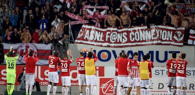 Football : le match Nancy – Le Mans interrompu pour cause de chants homophobes en tribune (VIDEO)