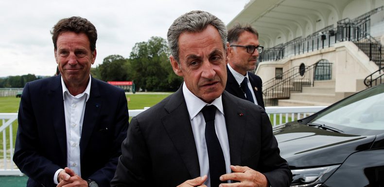 Sarkozy soutient le rapprochement d’Emmanuel Macron avec la Russie