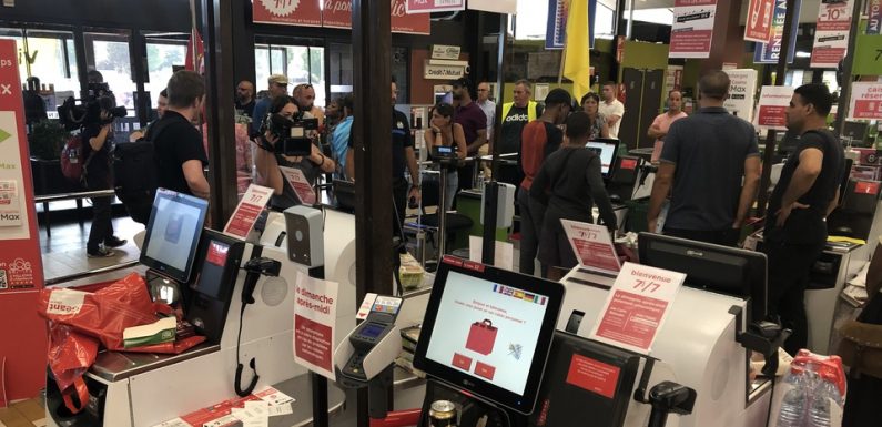 Angers: L’ouverture de l’hypermarché sans caissiers examinée par le gouvernement