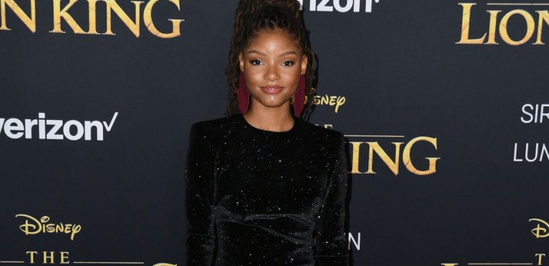 VIDEO. Ravie d’incarner Ariel dans «La Petite Sirène», Halle Bailey se moque des critiques