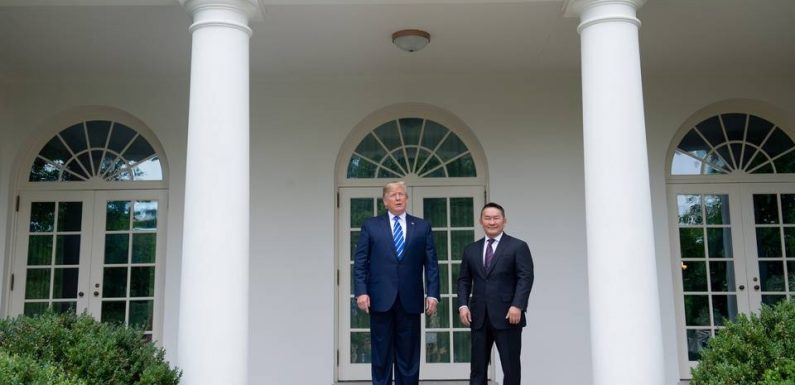Le fils de Trump se voit offrir un cheval de Mongolie