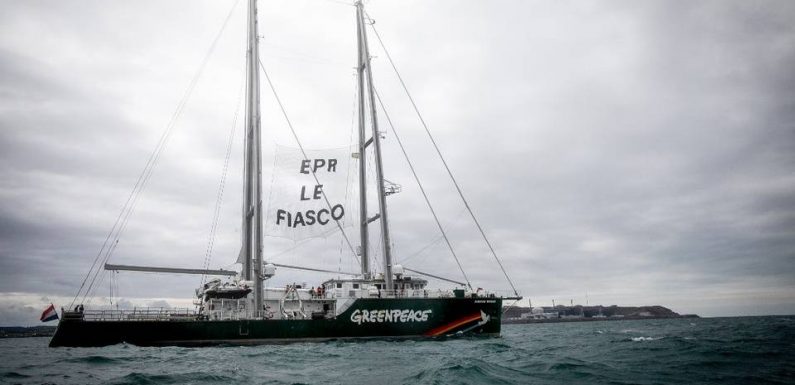 EPR de Flamanville : Greenpeace dénonce un «fiasco» au large du chantier de la centrale nucléaire