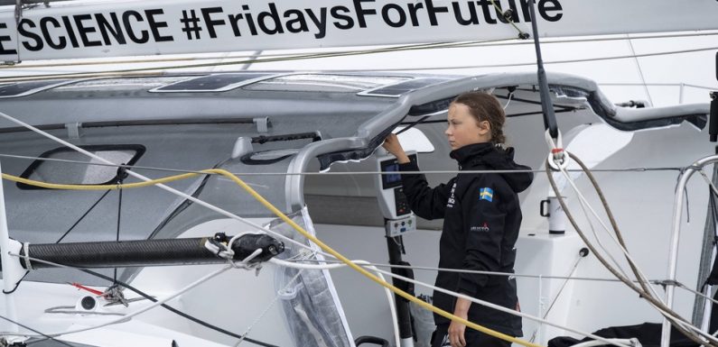 Greta Thunberg arrive à New York sur son voilier après 15 jours de traversée