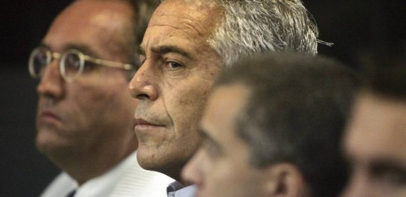 «Elle a 2×8 ans, pas blonde»… Qui est Jean-Luc Brunel, soupçonné d’avoir «livré des jeunes filles» à Jeffrey Epstein?