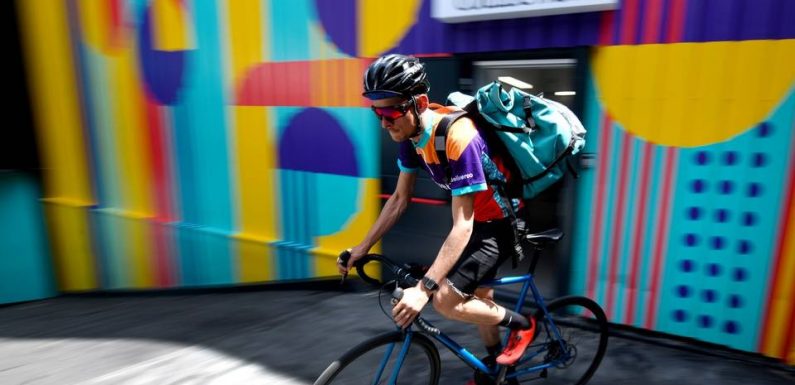 Vous êtes livreur chez Deliveroo et vous avez constaté un changement dans les tarifs des courses? Racontez-nous
