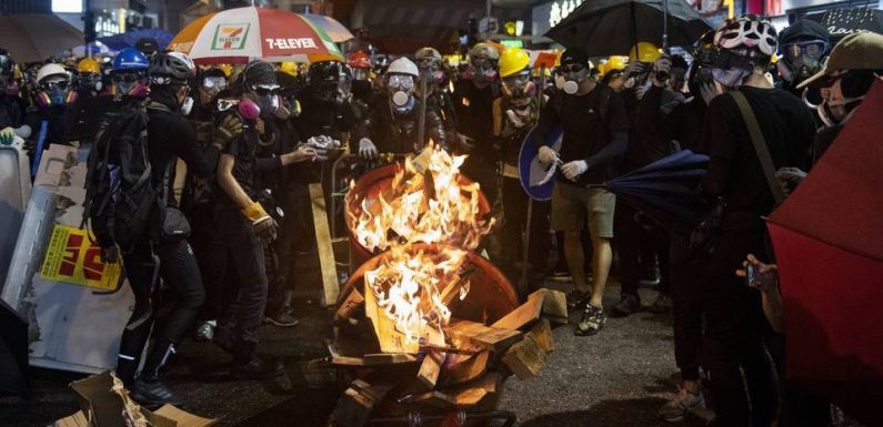 Hong Kong : « Ceux qui jouent avec le feu périront par le feu », affirme Pékin